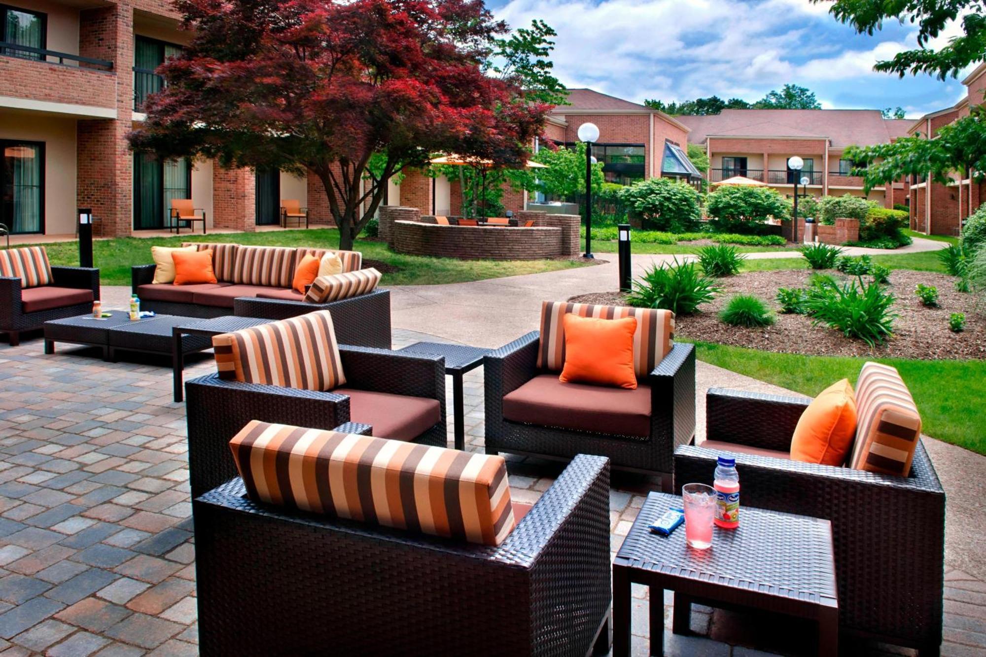 Hotel Courtyard By Marriott Hartford Airport Windsor